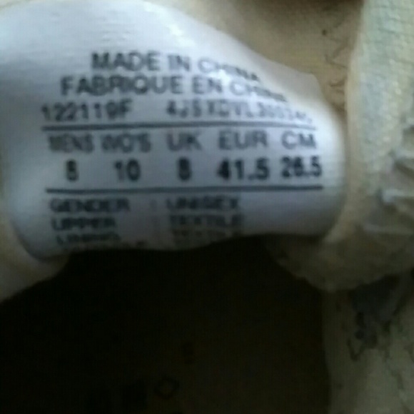 Converse - Picture 3 of 4